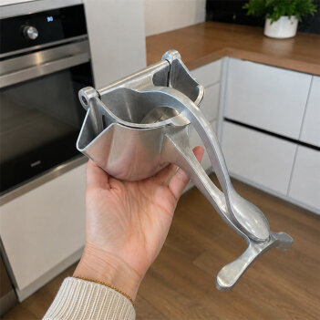BriskTote image